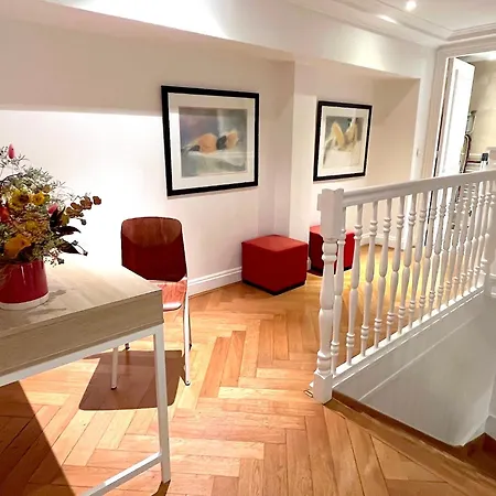 Pierre Charron L Apartmán