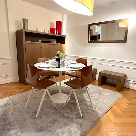Pierre Charron L Apartmán *